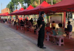 <b>眾志成城抗疫情，領(lǐng)威保安在一線</b>